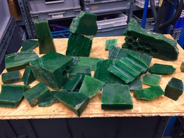 Белый нефрит самородок. Сколько нефрита за 2. Парный нефрит. Сколько нефрита за 2. Сколько нефрита за 2.