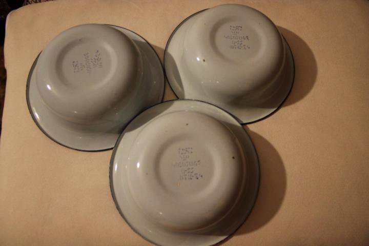 Клейма эмалированной посуды. Эмалированные миски СССР. Эмалированная миска СССР. Эмалированная миска СССР клейма. Эмалированная тарелка СССР