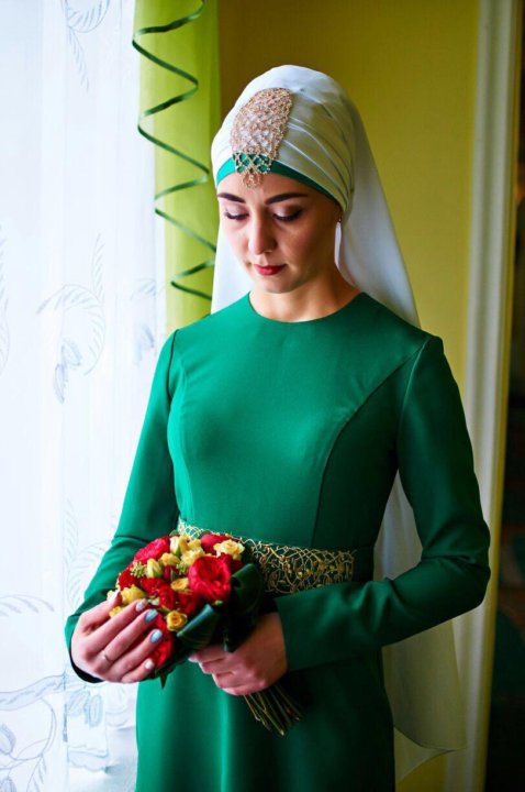 Изумрудное Платье На Никах фото 10