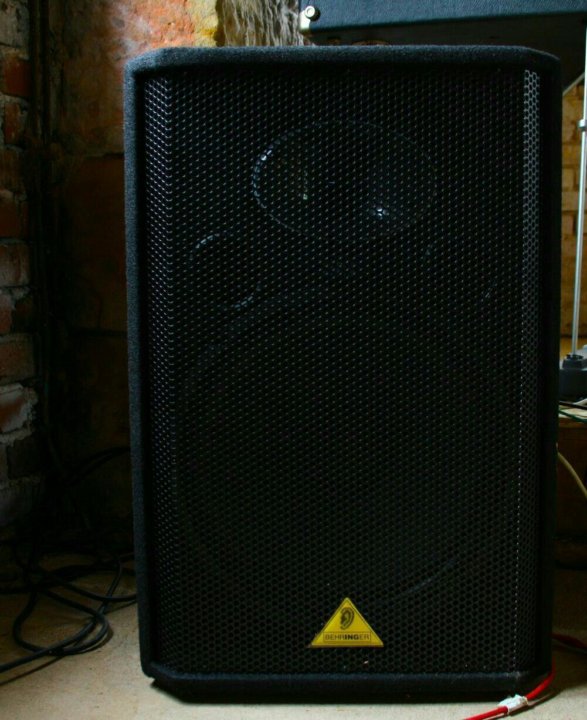 Behringer vs1220. Behringer vs1220. Behringer vs1220. Колонки концертные behringer. Behringer vs.