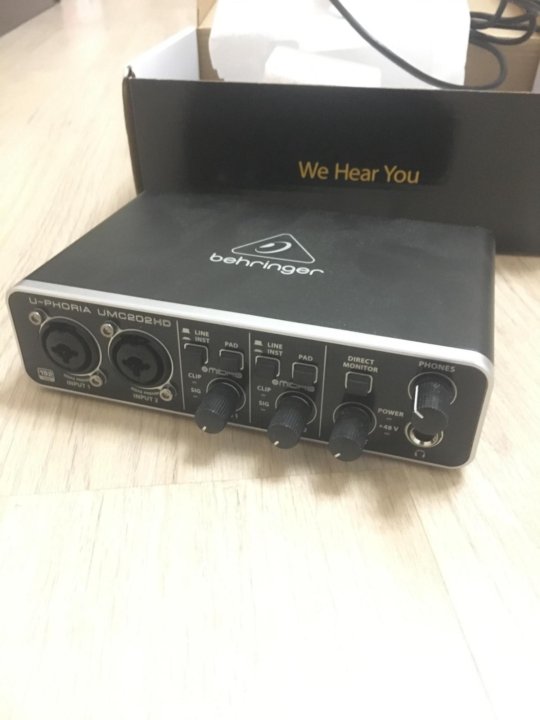 Звуковая карта behringer umc202