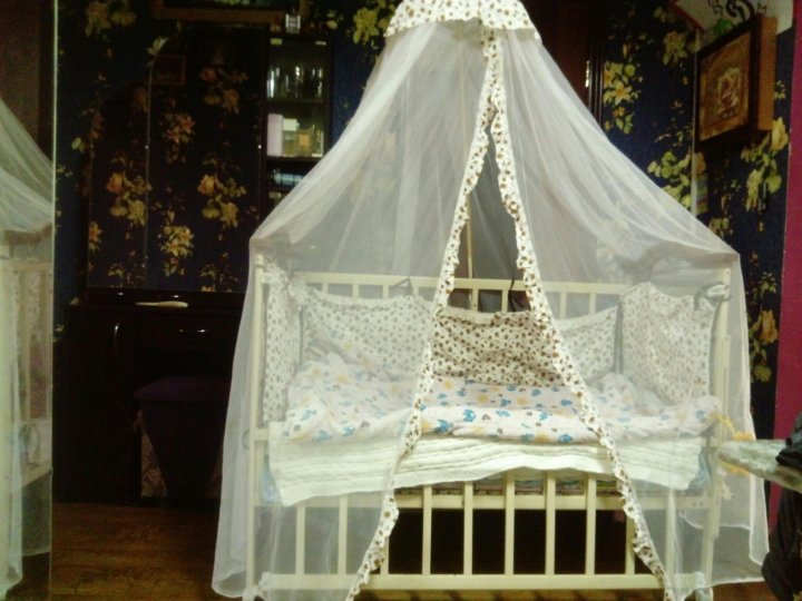 Детская кроватка железная с люлькой и балдахином фото