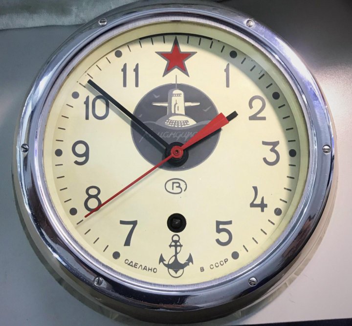 Морские корабельные часы