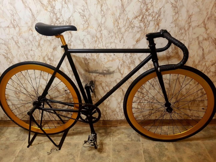 Fixie black gold sale