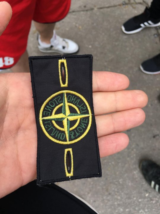 Оригинальный патч stone island. Оригинальный патч стон Айленд. Патч стон Айленд ЦСКА. Патч Stone Island Milano. Молочный патч Stone Island.