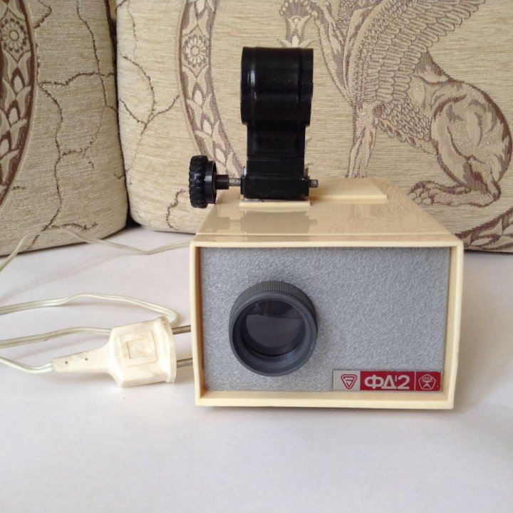 Диапроектор / фильмоскоп фд-2. Советский проектор фд 2. Фильмопроектор фд-2. Диапроектор фд-2. Фд-2 500пф.
