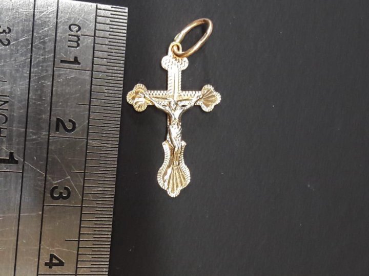 Вес кресты. Крестик подвеска объемная. Голден глоб крестик золотой женский. Вес кресты. Восковка крест 7818.