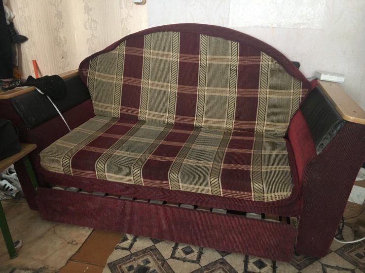 подушки для старой советской софы. кровать бидермейер 19 век. диван раскладной старый. диван софа советский. софа старого образца.