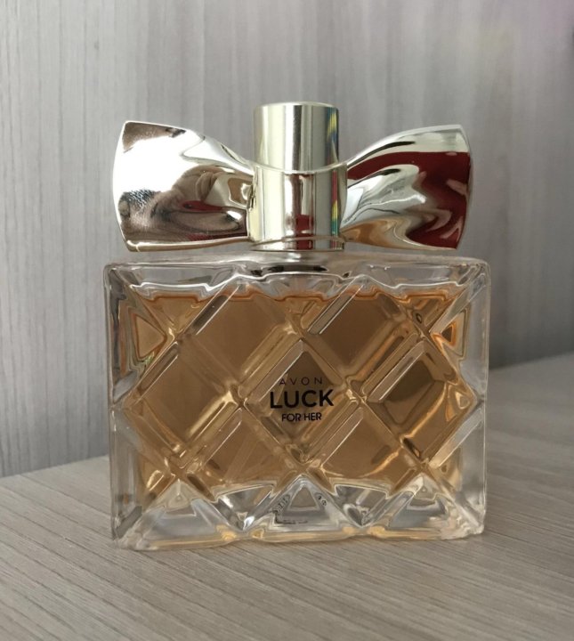 Luck вода. Духи Avon luck старый флакон. Парфюмерная вода Avon luck для нее, 10 мл.