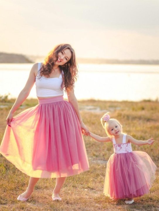 Платья из фатина мама и дочка