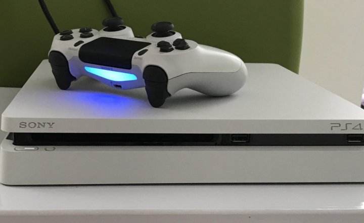 ps4 slim white