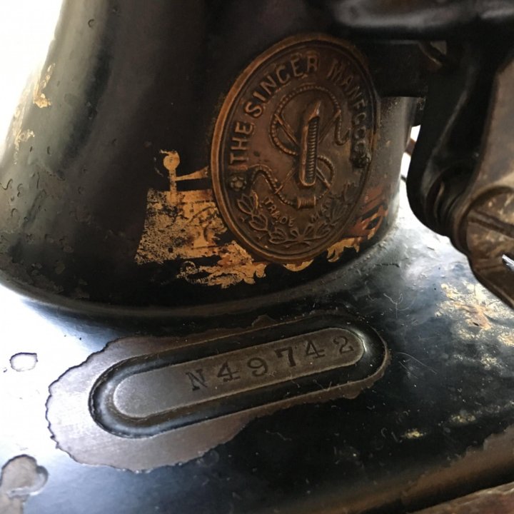 Зингер 1902 года. Швейная машинка сингер номер f70189. Singer швейная машинка серийный номер. Год выпуска швейной машинки зингер по серийному номеру. Singer швейная машинка a2875124.