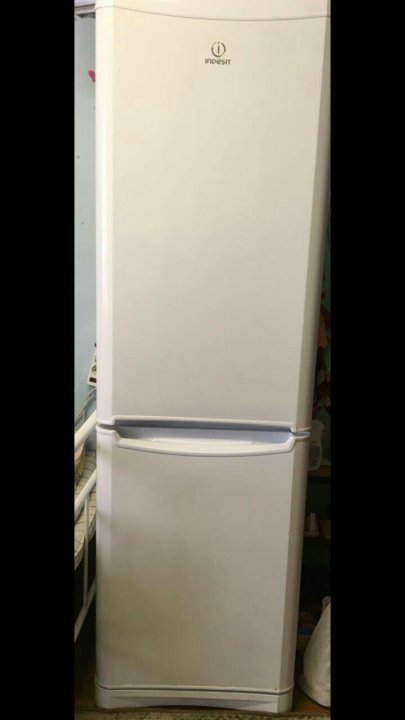 холодильник морозильник r 600a. холодильник indesit a class. индезит а класс. вольтмарт ялта холодильники. холодильник индезит 2005 года выпуска.