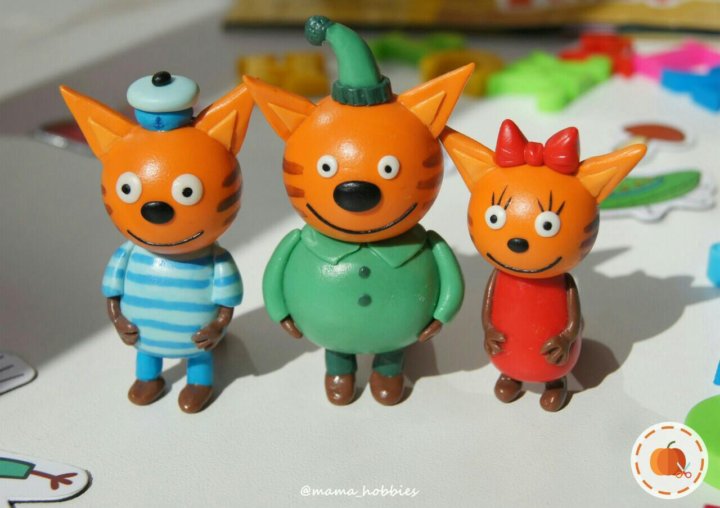 Пластилин лепить три кота. Коржик три кота слепить из пластилина. Фигурки три кота для торта. Три кота фигурки из мастики. Коржик из пластилина три кота.