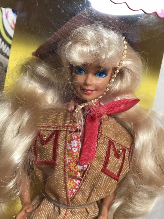 Кукла 1992 года. Australian Barbie. Barbie Австралия 90. Барби 1992. Кукла Барби 1992 со звездами на волосах.