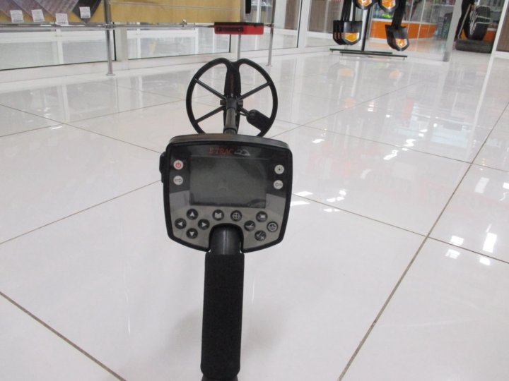 Металлоискатель e trac. Minelab e-trac. клавиатура minelab e trac. бокс для батарей для металлоискателя minelab e-trac.