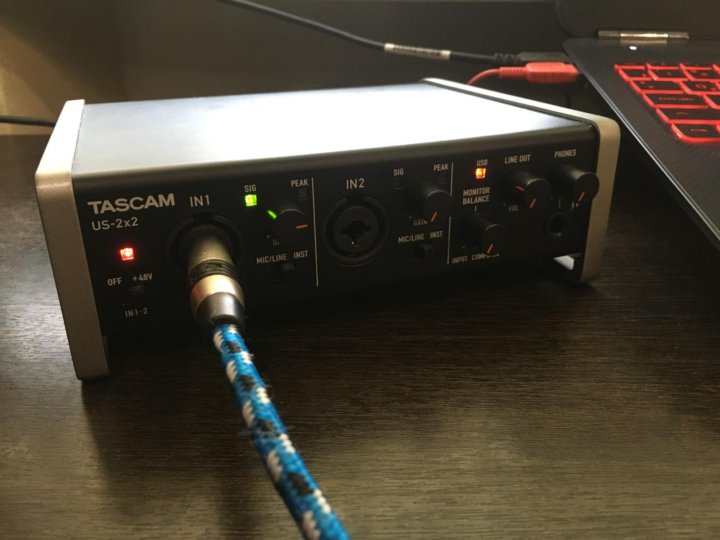 Внешняя звуковая карта tascam us 2x2