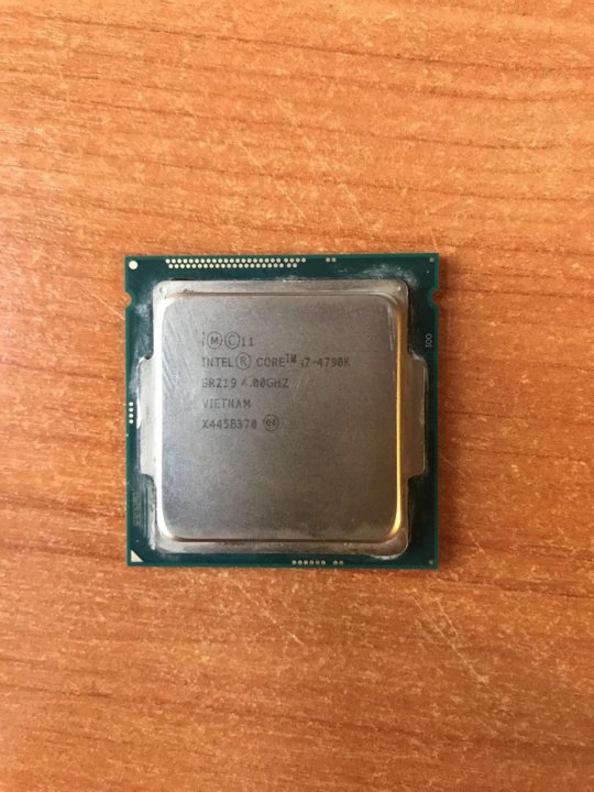 Процессор intel core i7-4790k.