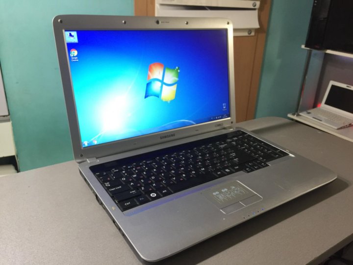 Ноутбук 10 гб озу. Samsung r530 i3. Samsung r530 r. Samsung r520 Celeron. Самсунг cr530 Core i5.