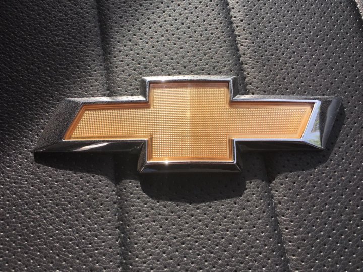 знак chevrolet