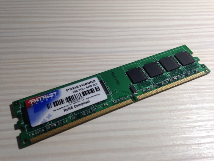 Плашка памяти ddr4. Оперативка 1 ГБ ddr2. ОЗУ ddr2 Samsung 1gb. Оперативная память 2 плашки. 32gb ddr2.
