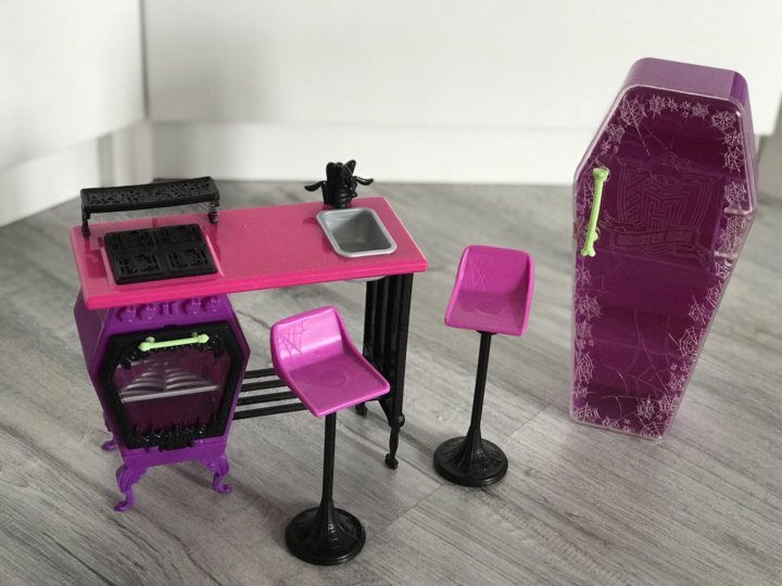 Вся мебель монстр хай картинки