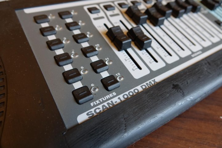 Hilti x-skan ps1000. Scan 1000. Пульт scan-1000 dmx. Scan 1000. Радиосканер купить.