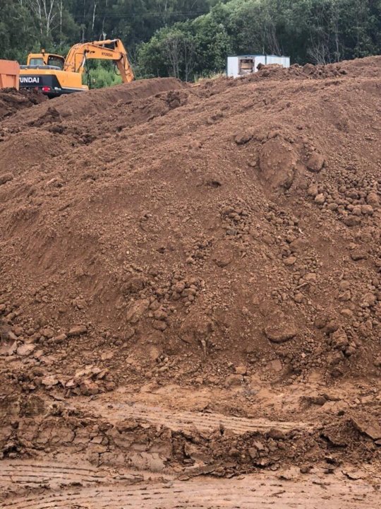 Заготовка растительного грунта. Грунт сеяный плодородный. Грунт б у. Растительный грунт фото. Горелик что это грунт.