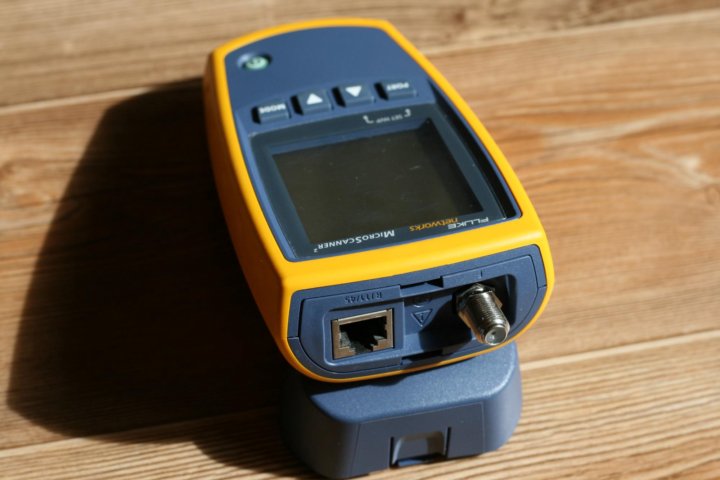 Fluke networks microscanner2. Тестер Fluke Networks microscanner2. Тестер витой пары Fluke Networks MS-POE-Kit (5018513). Fluke 5018513. Fluke microscanner2 разборка.