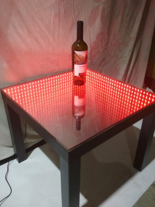 Table Infinity Mirror © Pro.Zerkalo Стол с эффектом бесконечности