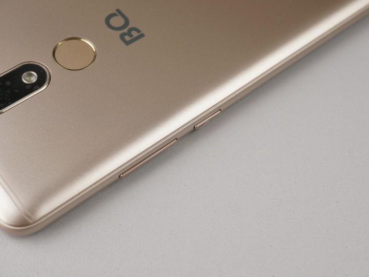 Bq next. Смартфон bq 5707g next music. bq next music 5707g. bq 5707. bq next music.