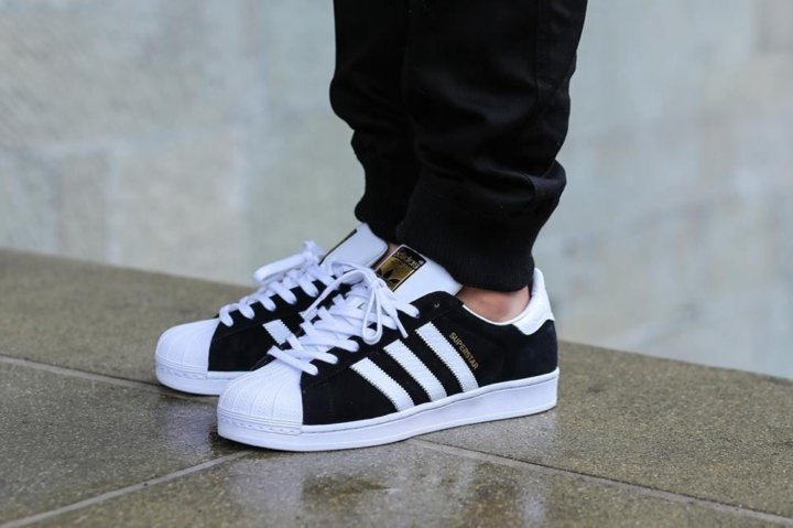 Адидас бело черные мужские. Adidas кеды Superstar. Adidas Superstar черные. Адидас суперстар Black White. Кеды адидас суперстар мужские черные