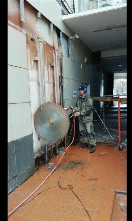 Резка бетона ,оконных и дверных проемов – купить в Москве, цена 60 руб ...