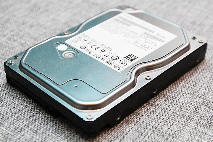 1000 гб. HDD 1000gb Hitachi. Жесткий диск HDD-1000gb HD-sg10svitb. Hitachi жесткий диск 1000. Винчестер 349гб.