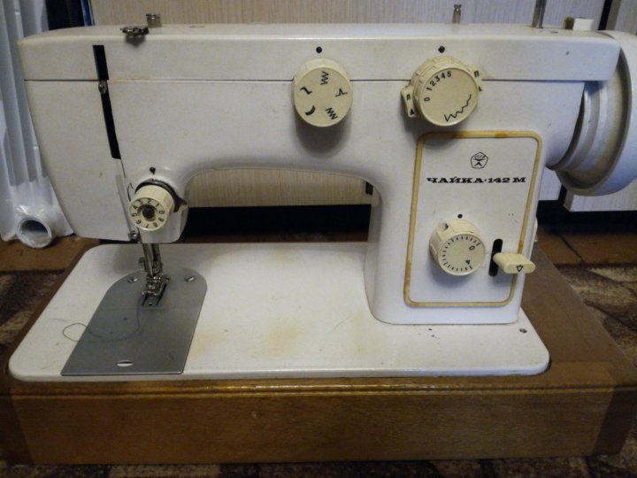 Тумба для швейной машинки чайка 142 м - фото