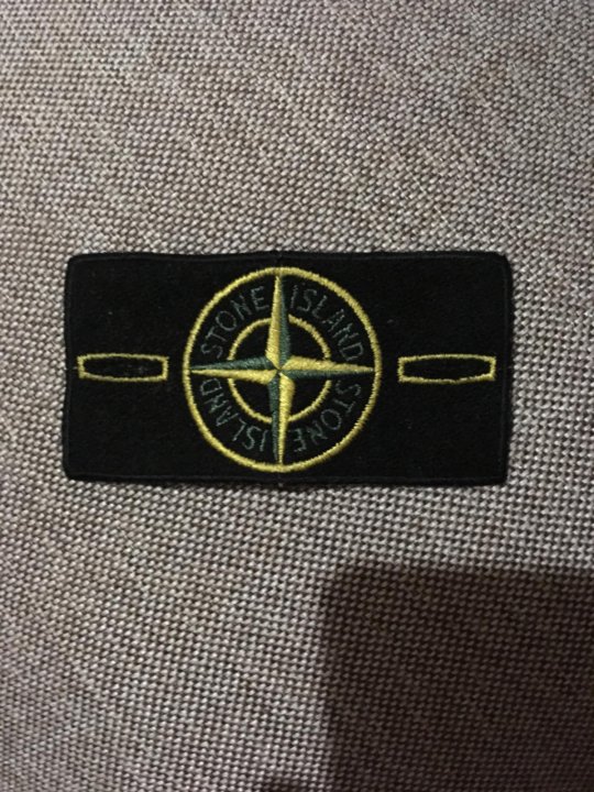 Island оригинал. Термо патч Stone Island. Белый патч Stone Island. Белый патч стон Айленд оригинал. Паленый патч Stone Island.