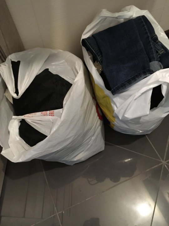 2 пакета одежда