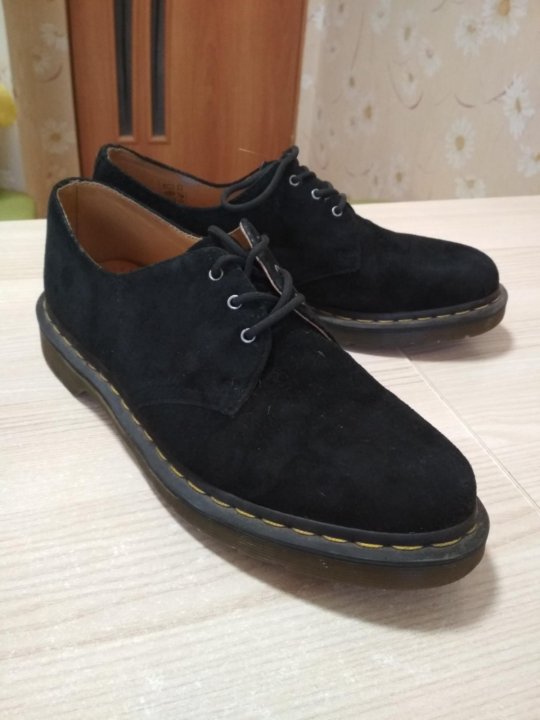 dr martens 1461 soft buck