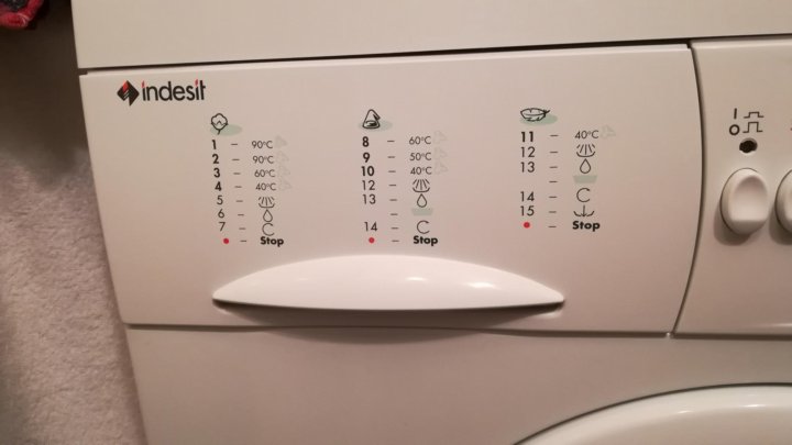 Долго стирает стиральная машина Indesit