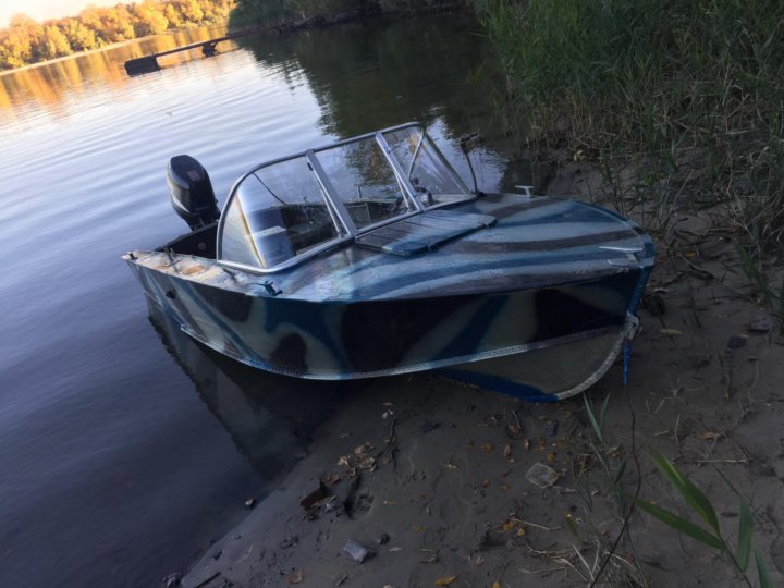 Продам прогресс 4. Катер прогресс 4м с надстройкой. Лодка прогресс 4 с удлиненным стеклом. Продам прогресс 4. Моторная лодка п12012.