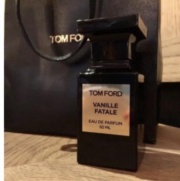 Том форд ваниль летуаль. Tom Ford Vanille Fatale. Tom Ford Vanilla Fatale. Vanille Fatale Unisex (Tom Ford). Vanille Fatale Tom Ford commercial.