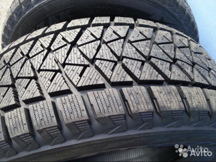 Зимняя резина 275. Bridgestone Blizzak DM-v2 275/50 r22. Bridgestone 275/50r22 111t Blizzak DM-v2. Bridgestone Blizzak DM v2 r22. Bridgestone Blizzak DM-v2.