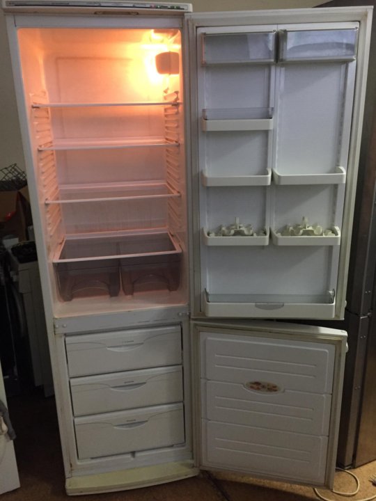 Холодильник 1700