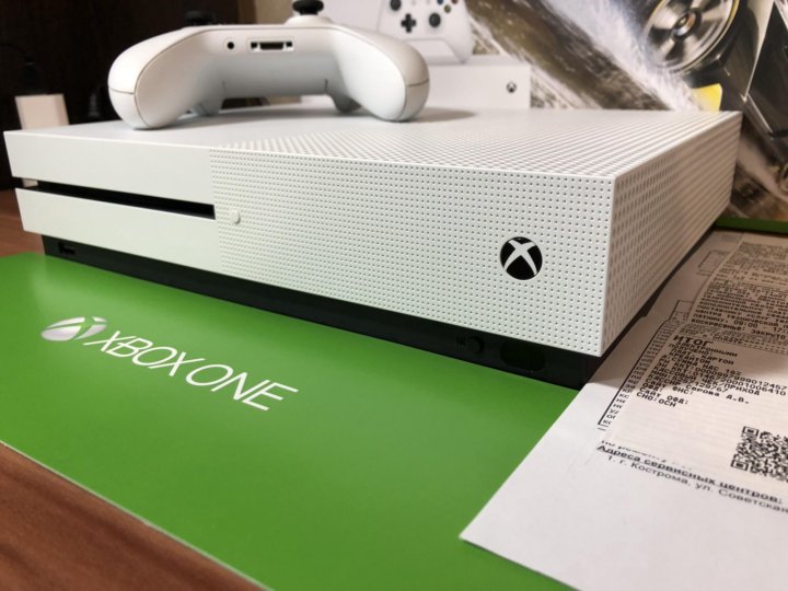 Microsoft xbox one s. Xbox one 1tb. Xbox one s. Xbox one 2 TB DNS. Xbox one s комплектация.