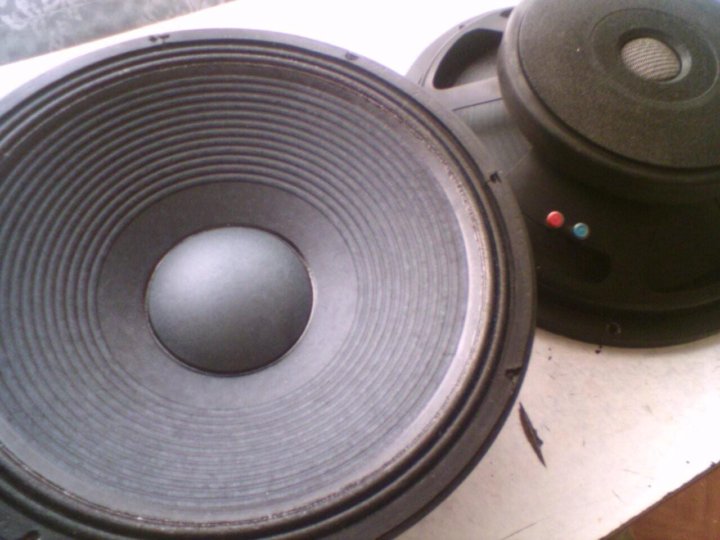Динамик 12 дюймов 8 ом. Динамик нч 15 дюймов. Динамик ленинград 300ватт. Динамик evm 15b. Продам динамик 15 дюймов.