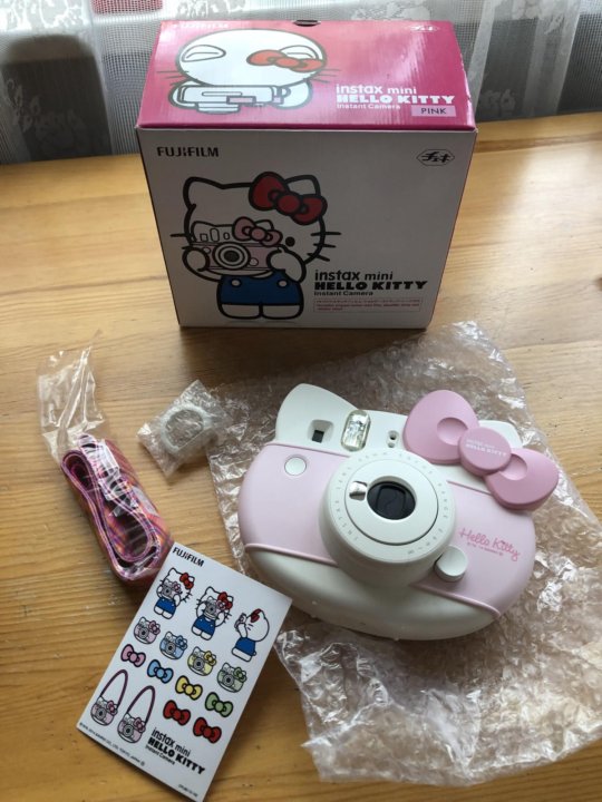 Юла китти лулу. Инстакс мини хелло китти. Инстакс фотоаппарат хелло китти. Instax mini hello kitty. Fujifilm hello kitty.