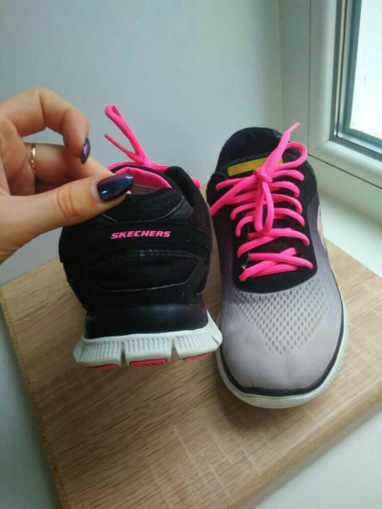 Skechers симферополь меганом