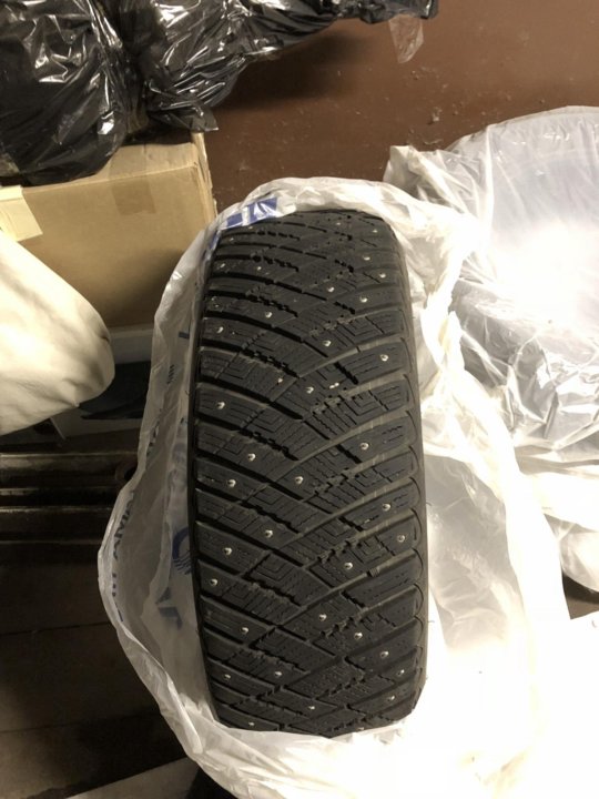 Айс грип. Goodyear Ice Arctic 245/45 r17. 235/55 R17 Goodyear Ultra Grip Ice Arctic 103t XL D-stud. Goodyear Ultra Grip Ice Arctic 2 235/55 r17. Гудиер Арктик айс 2 225 45 r17.