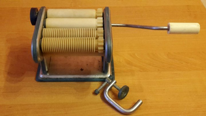 Тестораскатки-лапшерезки (выбор модели, возможности, отзывы)