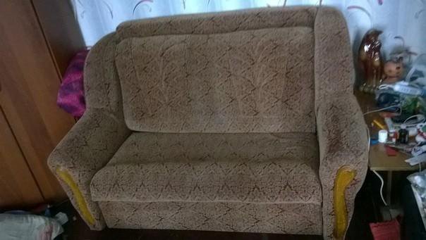 диван б/у даром.